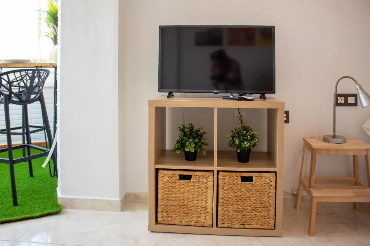 Larios Dos 504. Estudio Con Vistas Al Mar Cerca De La Playa 토록스 스페인