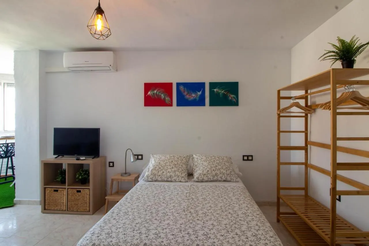 아파트 Larios Dos 504. Estudio Con Vistas Al Mar Cerca De La Playa 토록스