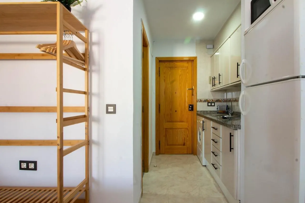 Larios Dos 504. Estudio Con Vistas Al Mar Cerca De La Playa 토록스 스페인